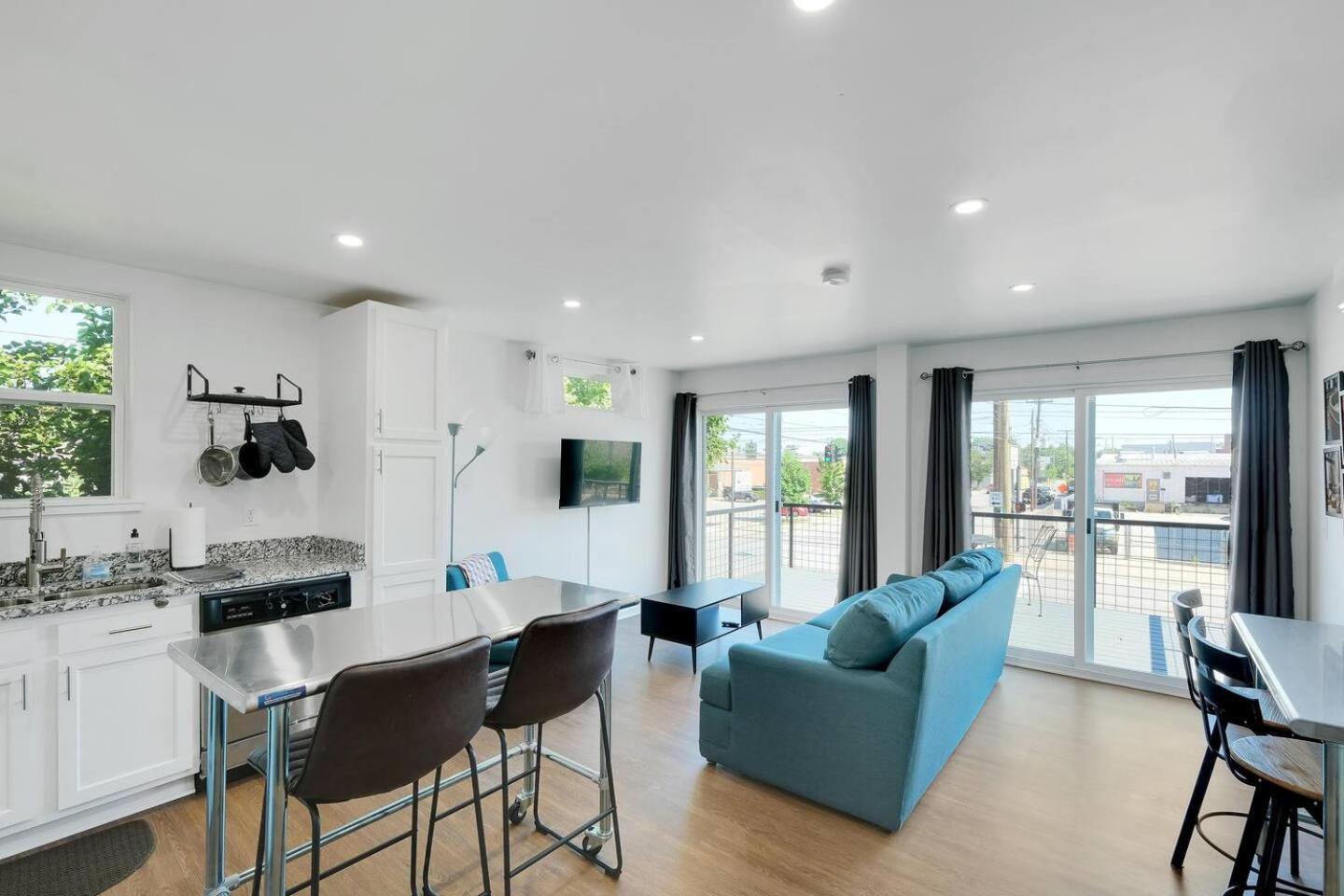 Apartment Unique Shipping Container Retreat Two 1br Units