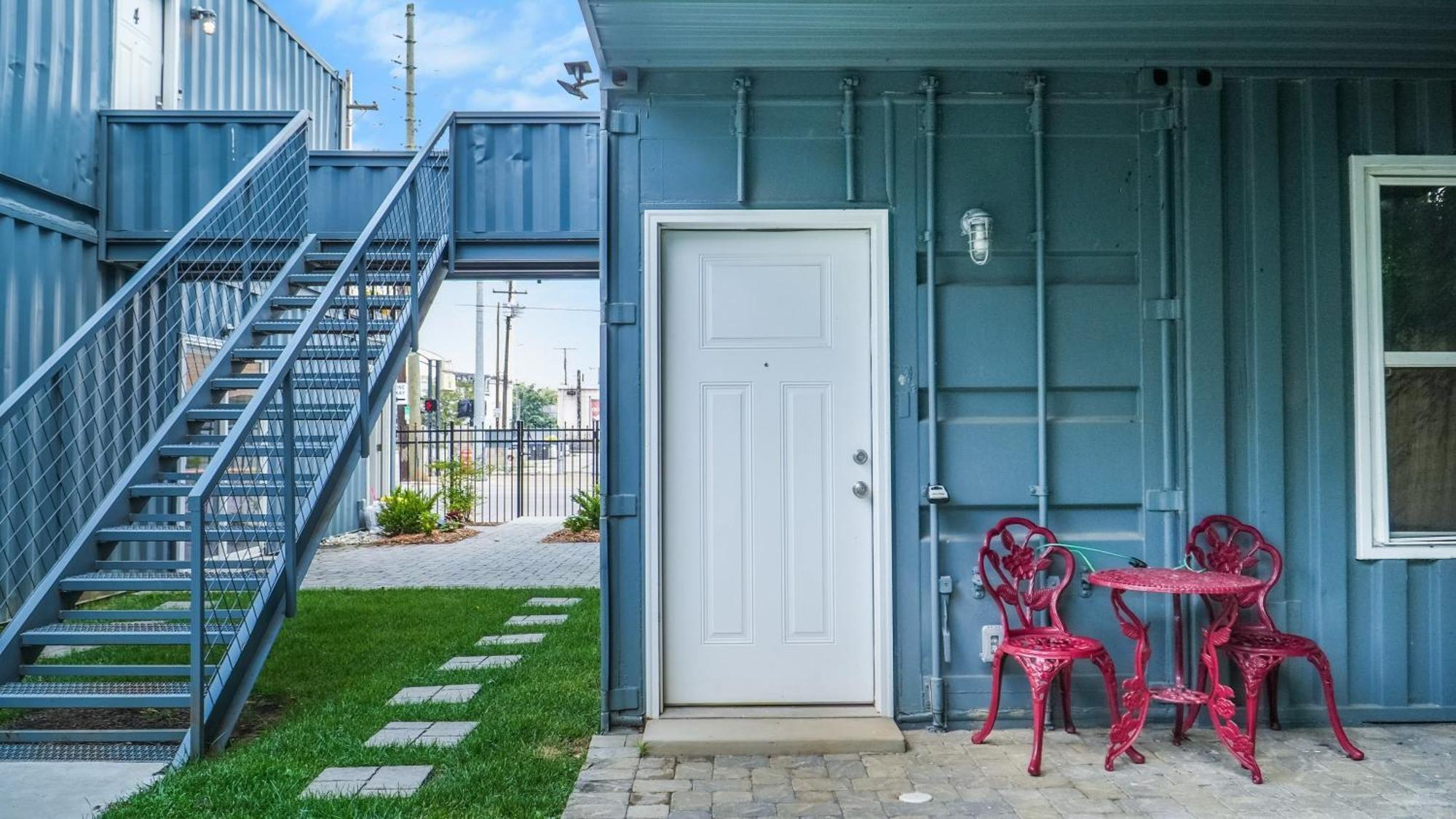 Apartment Unique Shipping Container Retreat Two 1br Units *
